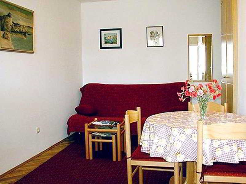 Apartment Marina Primosten Exterior photo