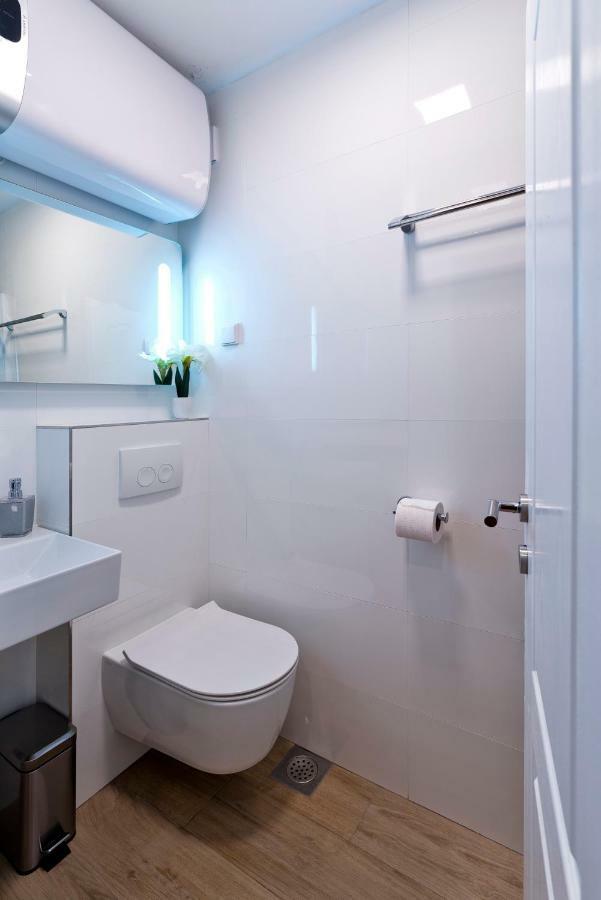 Apartment Marina Primosten Exterior photo