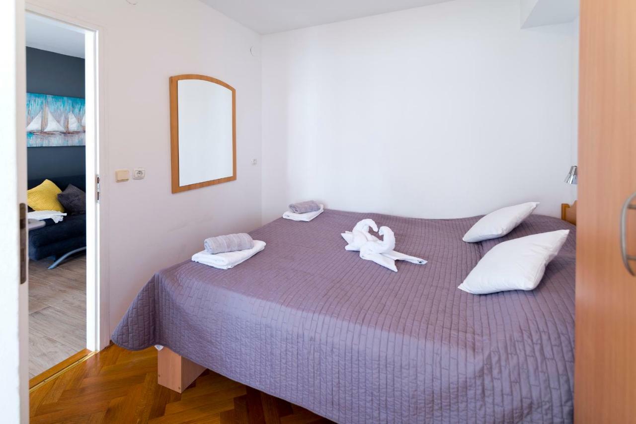 Apartment Marina Primosten Exterior photo